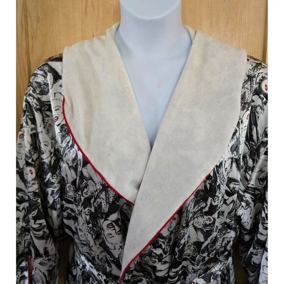 Marilyn Monroe Print Kimono Robe With Belt & Red Piping Norma Jeane - Picture 3 of 10
